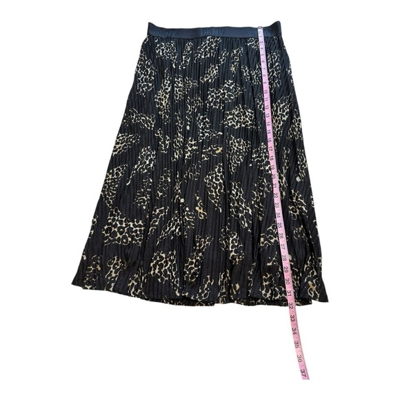 DKNY Animal Print Pleated Pull-On Skirt  - Size Large - Picture 9 of 11